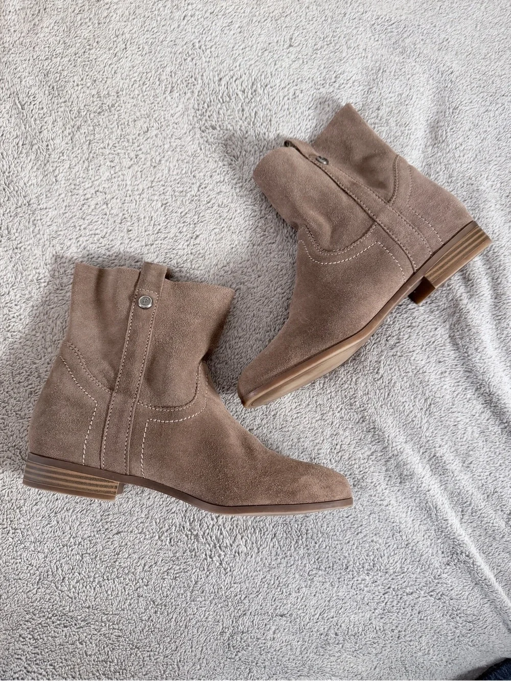 Frye stylish taupe